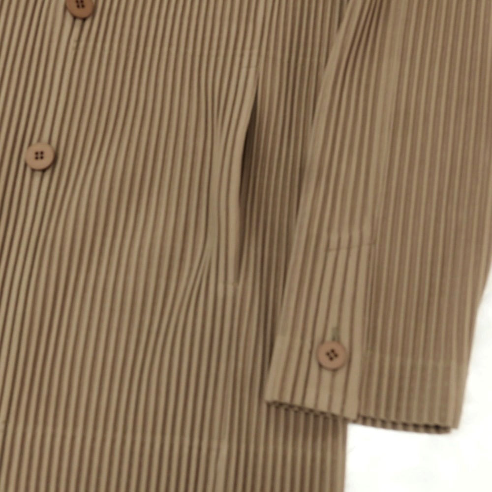 【中古】オム プリッセ イッセイミヤケ HOMME PLISSE ISSEY MIYAKE 2025年秋冬 プリーツ加工ダブルジャケット カーキベージュ【 表記なし（L位） 】【 状態ランクA 】【 メンズ 】