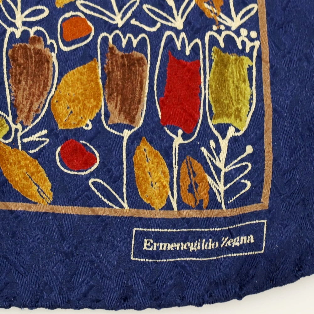 【中古】エルメネジルドゼニア Ermenegildo Zegna シルク プリント ポケットチーフ ネイビーxブラウン系【 状態ランクB 】【 メンズ 】