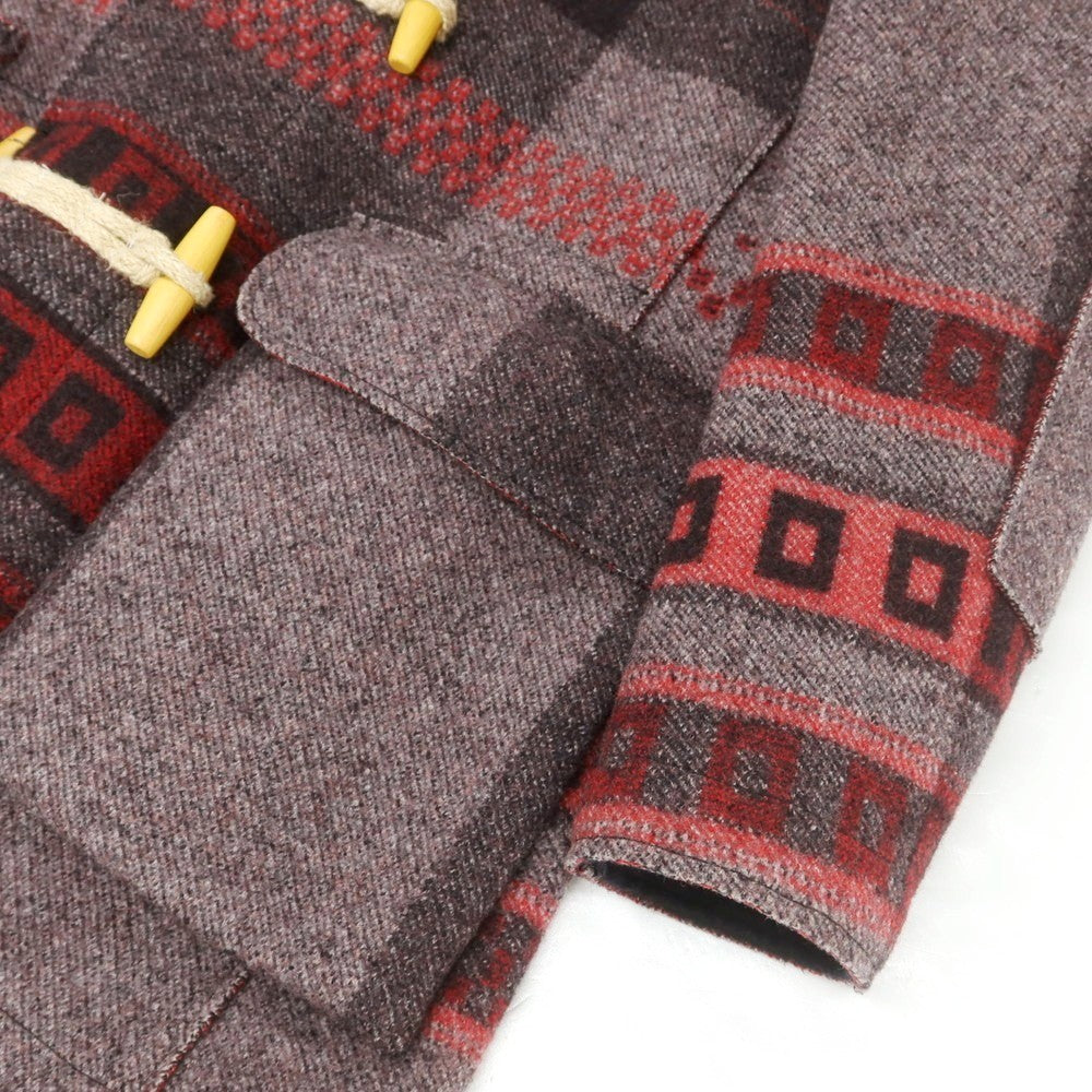 【中古】フェルテッドテーラードガーメンツ FELTED TAILORED GARMENTS ウール ダッフルコート ライトパープル系xレッド【 S 】【 状態ランクA 】【 メンズ 】
