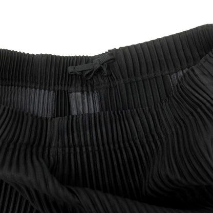【中古】オム プリッセ イッセイミヤケ HOMME PLISSE ISSEY MIYAKE 2025年春夏 ポリエステル系 プリーツ イージーパンツ ブラック【 表記なし（L位） 】【 状態ランクA 】【 メンズ 】