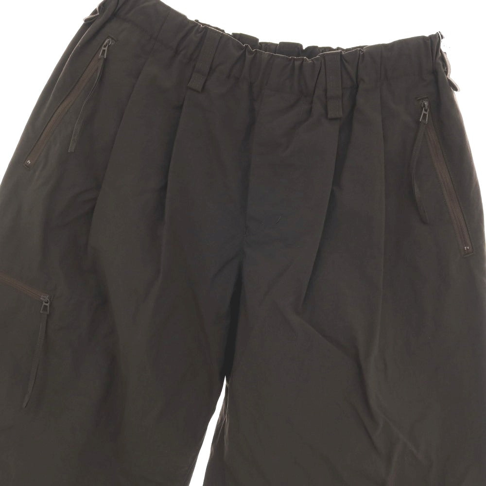 【中古】オム プリッセ イッセイミヤケ HOMME PLISSE ISSEY MIYAKE 2025年秋冬 ナイロン ワイドレッグ イージーパンツ ダークブラウン【 サイズ3 】【 状態ランクA 】【 メンズ 】 [BPD]
