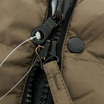 【中古】デュベティカ DUVETICA ナイロンポリエステル ダブルジップ ダウンベスト ブルゾン カーキ【 50 】【 状態ランクC 】【 メンズ 】