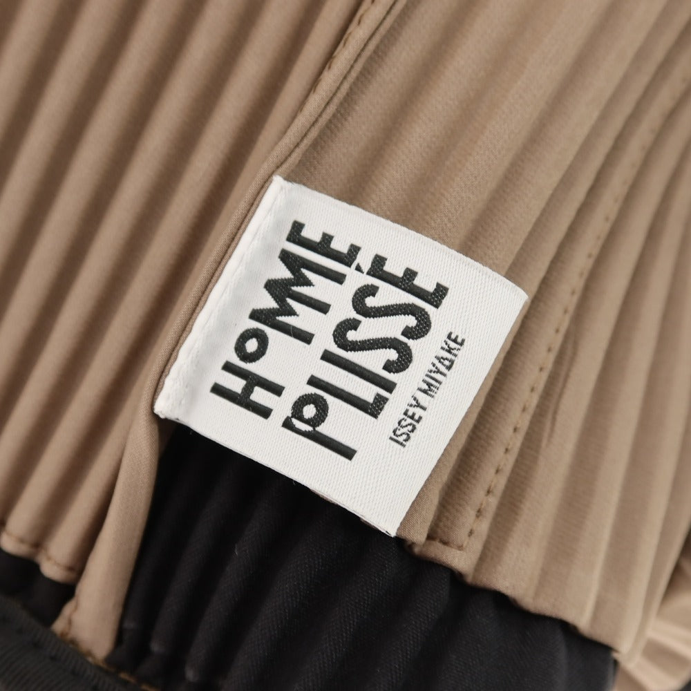 【中古】オム プリッセ イッセイミヤケ HOMME PLISSE ISSEY MIYAKE 2025年秋冬 ポリエステル系 ショルダーバッグ ブラウン系【 状態ランクA 】【 メンズ 】