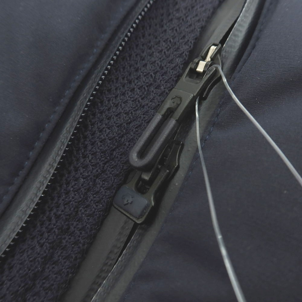 【中古】デサント DESCENTE 水沢ダウン ポリエステル ダウンジャケット ネイビー【 JP M 】【 状態ランクC 】【 メンズ 】