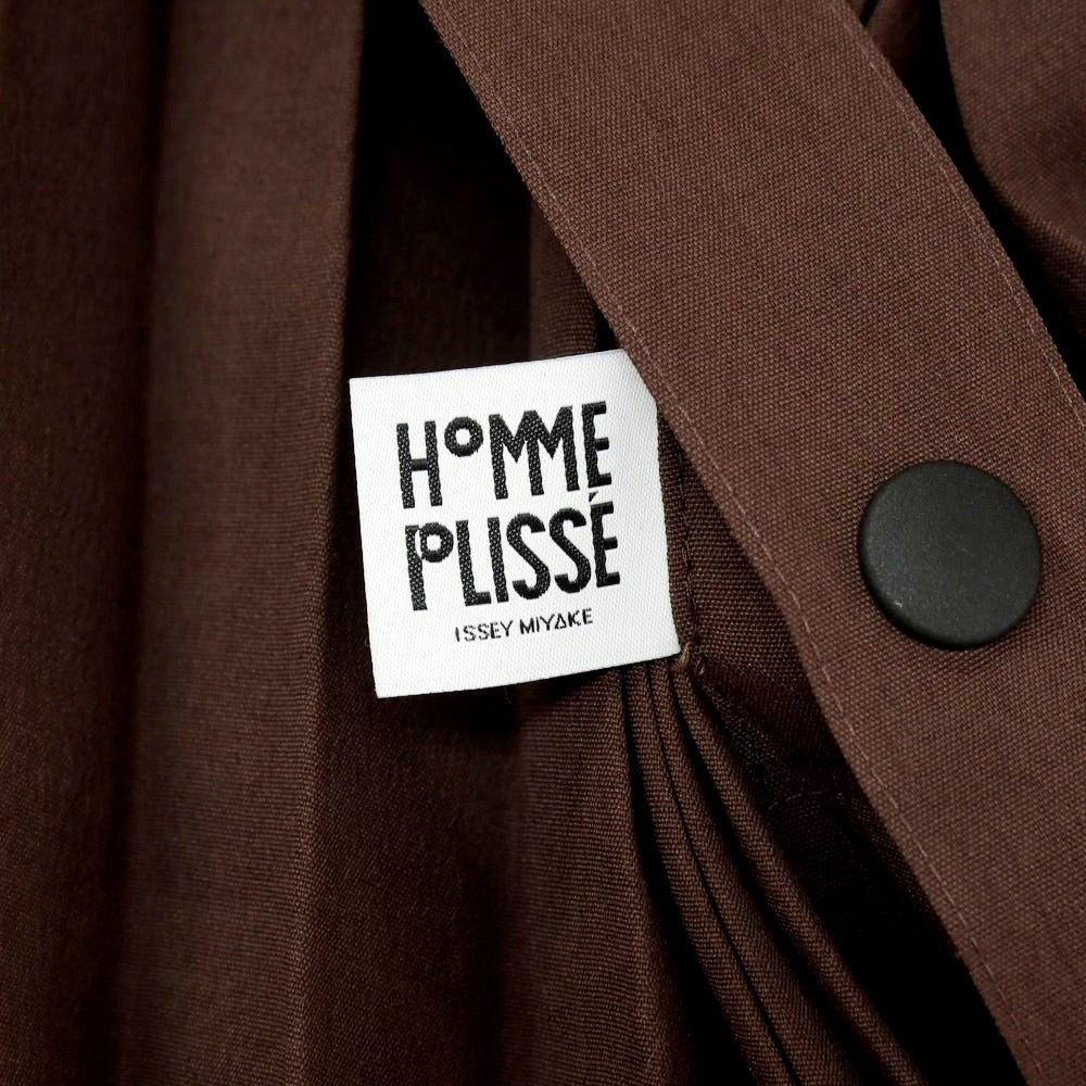 【中古】オム プリッセ イッセイミヤケ HOMME PLISSE ISSEY MIYAKE 2026年春夏 フーデッドコート ブラウン【 表記なし(L位) 】【 状態ランクA 】【 メンズ 】[APD]