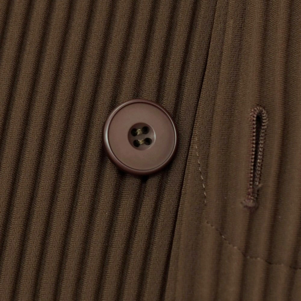 【中古】オム プリッセ イッセイミヤケ HOMME PLISSE ISSEY MIYAKE 2026年春夏 ポリエステル系 プリーツ 3B マオカラージャケット ブラウン【サイズ表記なし(L位)】【 状態ランクA 】【 メンズ 】
