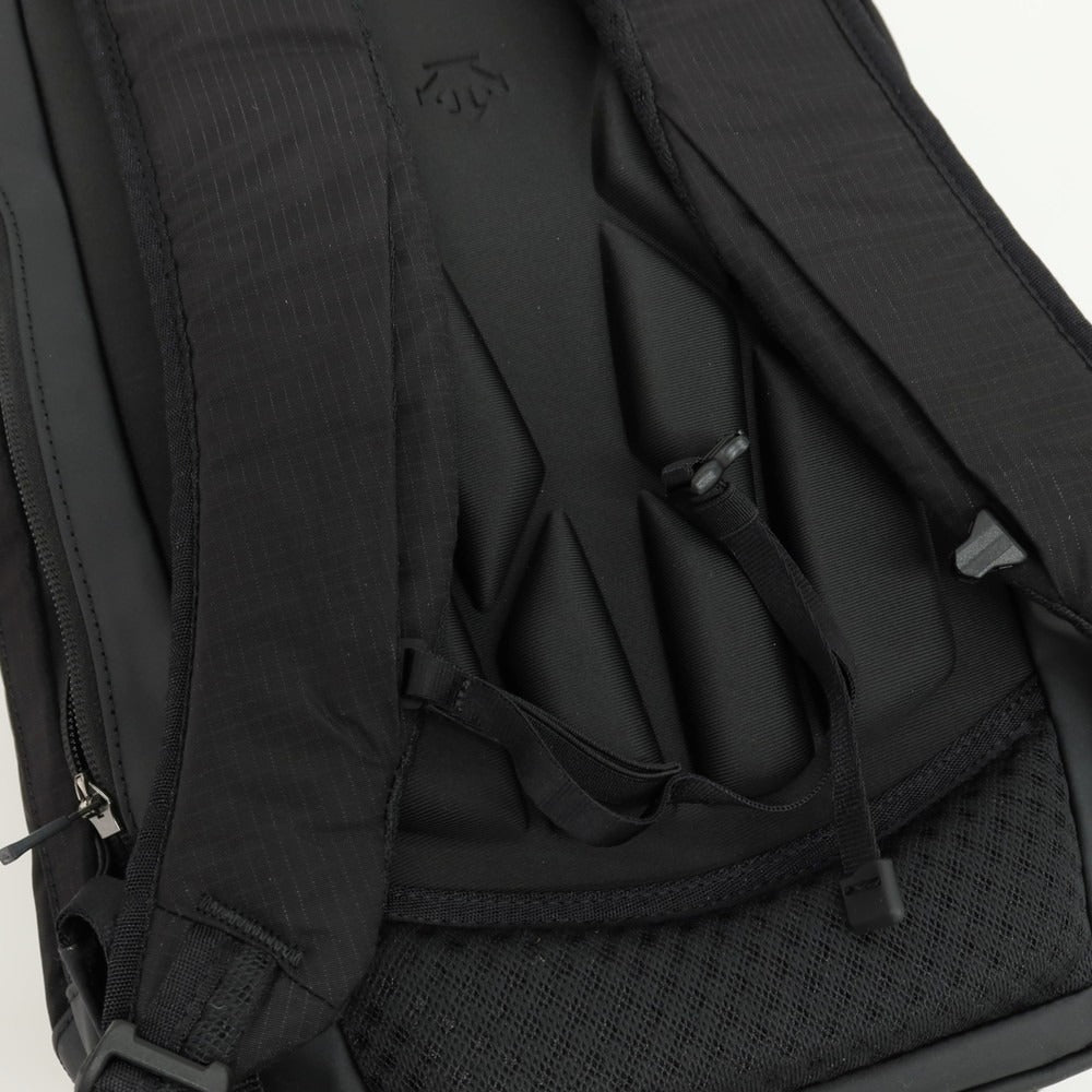 【中古】デサント DESCENTE オルテライン AEROSTREAM BACKPACK 23 CS ナイロン バックパック・リュック ブラック【 状態ランクA 】【 メンズ 】