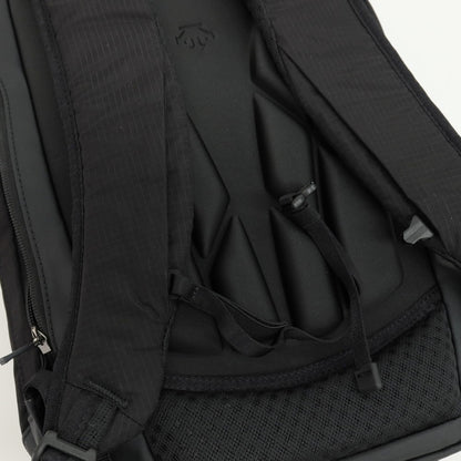 【中古】デサント DESCENTE オルテライン AEROSTREAM BACKPACK 23 CS ナイロン バックパック・リュック ブラック【 状態ランクA 】【 メンズ 】