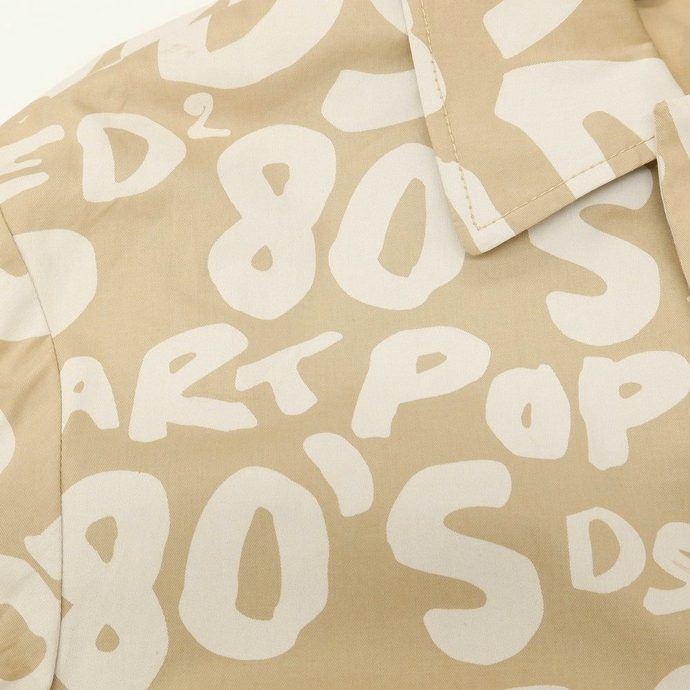 【新品アウトレット】ディースクエアード DSQUARED2 ストレッチ コットン D2 Pop 80’ ロゴプリント ステンカラーコート ベージュxホワイト【サイズ44】【 状態ランクN- 】【 メンズ 】[CPD]