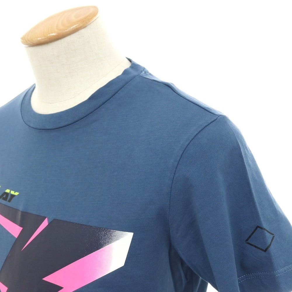 【新品アウトレット】リプレイ REPLAY コットン RACING GARAGE プリント クルーネック 半袖Ｔシャツ ダルブルー【サイズS】【 状態ランクN- 】【 メンズ 】
