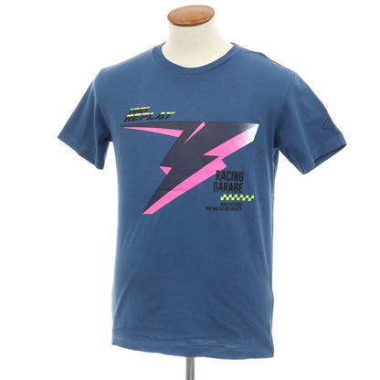 【新品アウトレット】リプレイ REPLAY コットン RACING GARAGE プリント クルーネック 半袖Ｔシャツ ダルブルー【サイズM】【 状態ランクN- 】【 メンズ 】