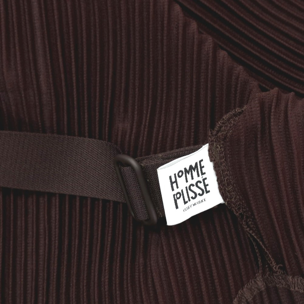 【中古】オム プリッセ イッセイミヤケ HOMME PLISSE ISSEY MIYAKE 2026年春夏 ポリエステル系 プリーツ ブルゾン ブラウン【サイズ表記なし（L位）】【 状態ランクA 】【 メンズ 】