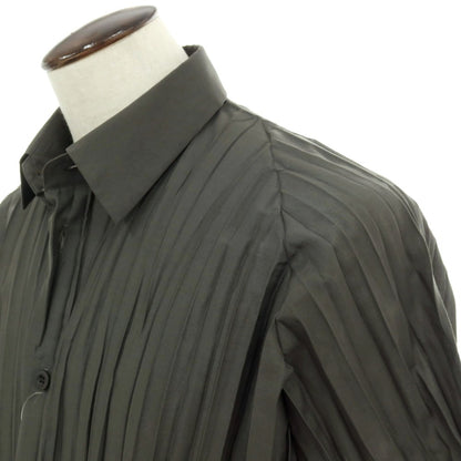 【中古】アイム メン IM MEN 2026年春夏 シワ加工 プリーツ レギュラーカラー 半袖シャツ オリーブグレー系【サイズ表記なし（L位）】【 状態ランクA 】【 メンズ 】