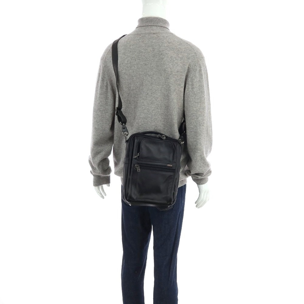 【中古】トゥミ TUMI 92106D4 レザー ショルダーバッグ ブラック【 状態ランクB 】【 メンズ 】