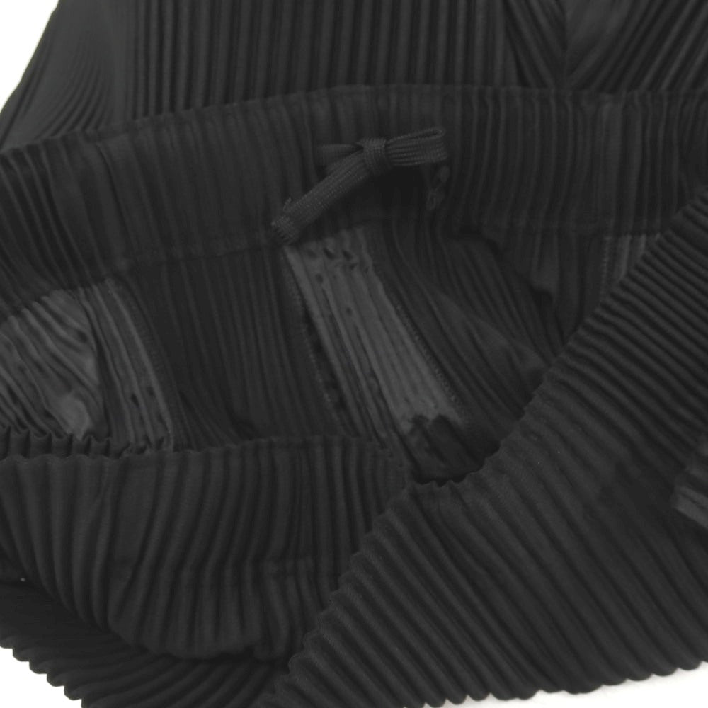 【中古】オム プリッセ イッセイミヤケ HOMME PLISSE ISSEY MIYAKE 2026年春夏 プリーツ加工 イージーパンツ ブラック【サイズ表記なし（L位）】【 状態ランクA 】【 メンズ 】