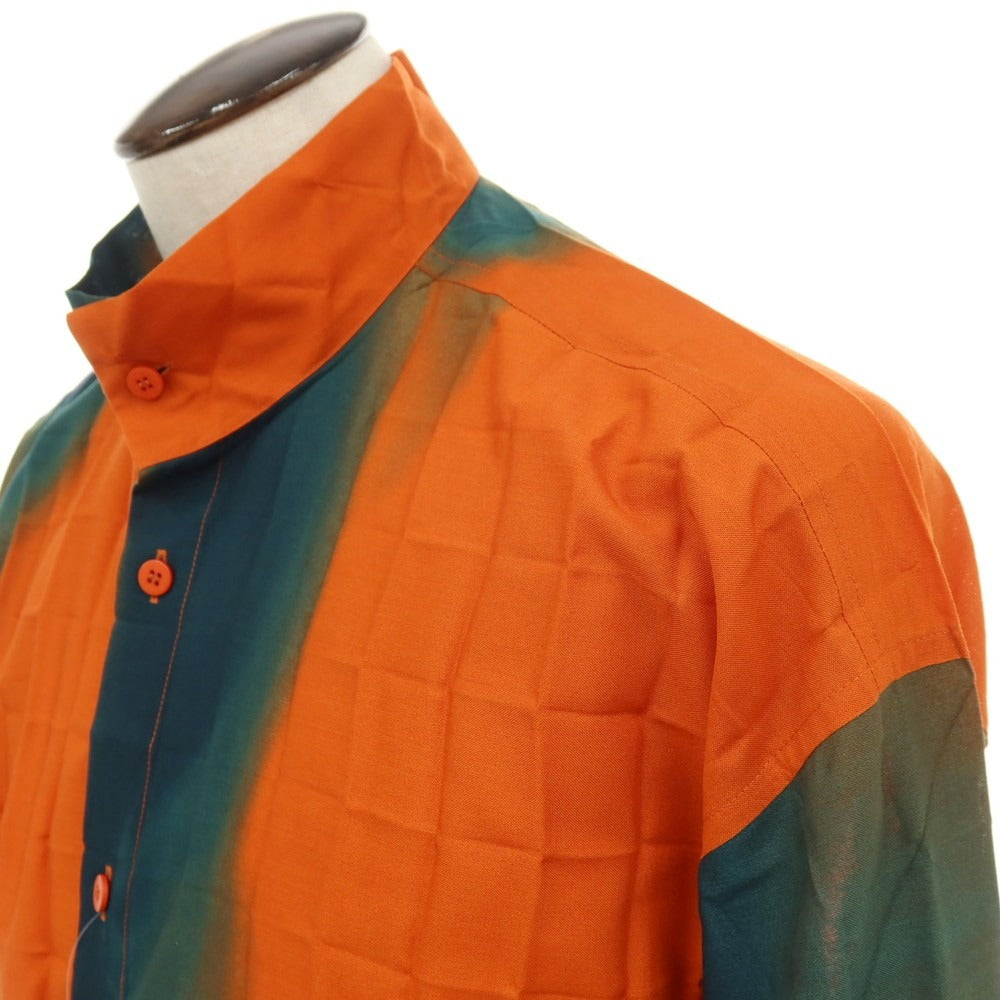 【中古】オム プリッセ イッセイミヤケ HOMME PLISSE ISSEY MIYAKE 2026年春夏 プリーツ スタンドカラー ロング丈シャツ オレンジxグリーン【サイズ表記なし（L位）】【 状態ランクA 】【 メンズ 】