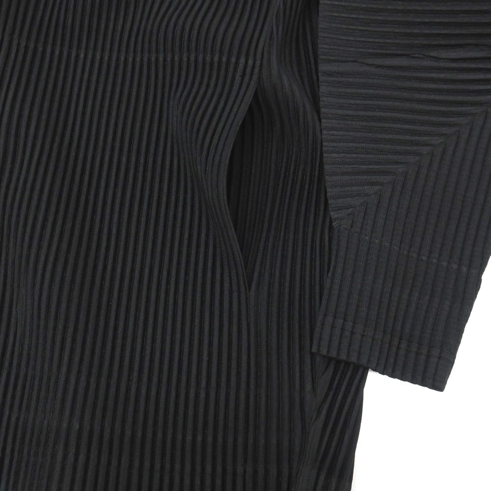 【中古】オム プリッセ イッセイミヤケ HOMME PLISSE ISSEY MIYAKE 2026年春夏 プリーツ加工 フーデッドブルゾン ブラック【サイズ表記なし（L位）】【 状態ランクA 】【 メンズ 】