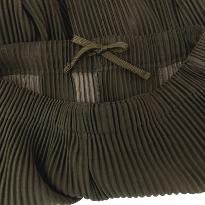 【中古】オム プリッセ イッセイミヤケ HOMME PLISSE ISSEY MIYAKE 2026年秋冬 プリーツ イージーパンツ ダークオリーブ【サイズ表記なし（L位）】【 状態ランクA 】【 メンズ 】