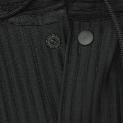 【中古】オム プリッセ イッセイミヤケ HOMME PLISSE ISSEY MIYAKE 2026年春夏 プリーツ 半袖 プルオーバー パーカー ブラック【サイズ表記なし（L位）】【 状態ランクA 】【 メンズ 】