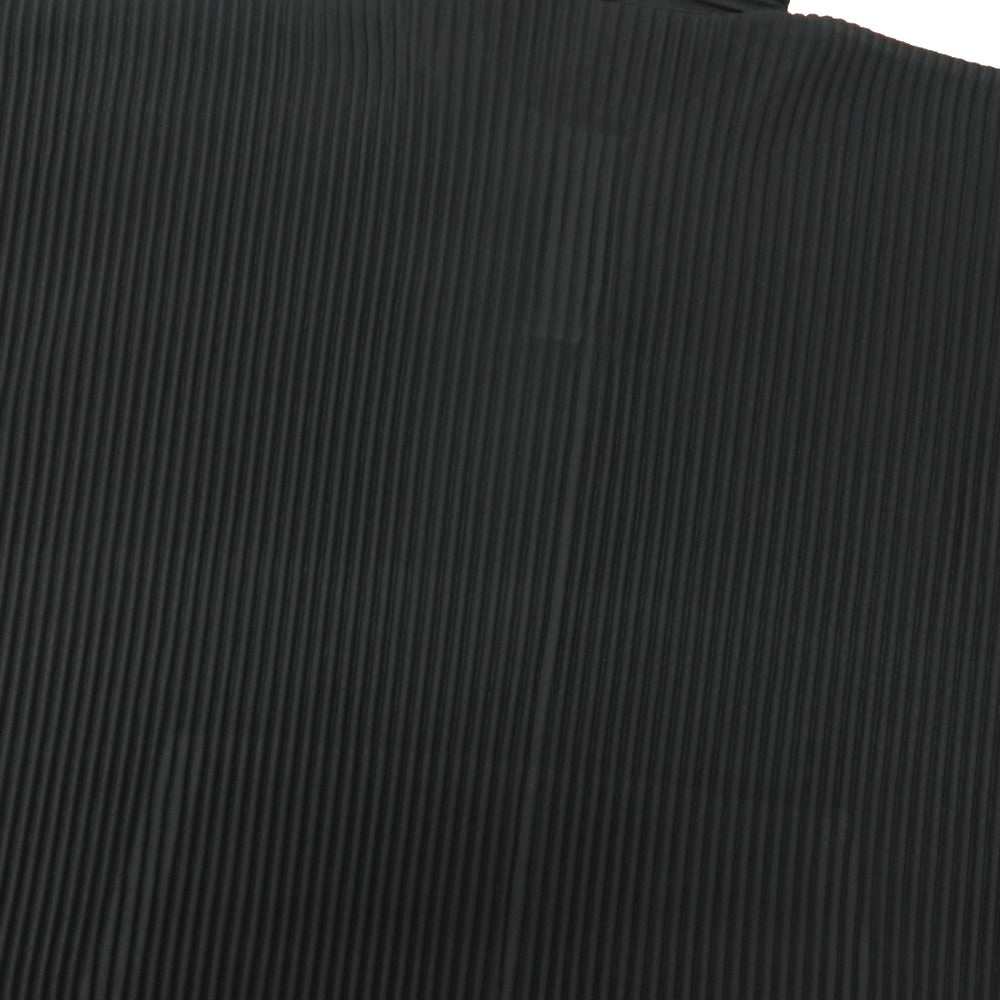 【中古】オム プリッセ イッセイミヤケ HOMME PLISSE ISSEY MIYAKE 2026年春夏 プリーツ 半袖 プルオーバー パーカー ブラック【サイズ表記なし（L位）】【 状態ランクA 】【 メンズ 】