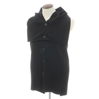 【中古】オム プリッセ イッセイミヤケ HOMME PLISSE ISSEY MIYAKE 2026年春夏 プリーツ フード付きベスト ブラック【サイズ表記なし（L位）】【 状態ランクA 】【 メンズ 】