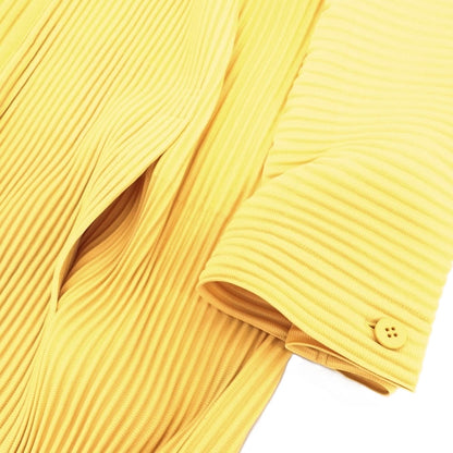【中古】オム プリッセ イッセイミヤケ HOMME PLISSE ISSEY MIYAKE 2026年春夏 プリーツ フーデッドブルゾン イエロー【サイズ表記なし（L位）】【 状態ランクA 】【 メンズ 】
