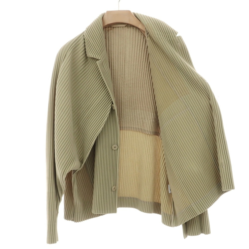 【中古】オム プリッセ イッセイミヤケ HOMME PLISSE ISSEY MIYAKE 2026年春夏 プリーツ ブルゾン ライトオリーブ系【サイズ表記なし（L位）】【 状態ランクA 】【 メンズ 】
