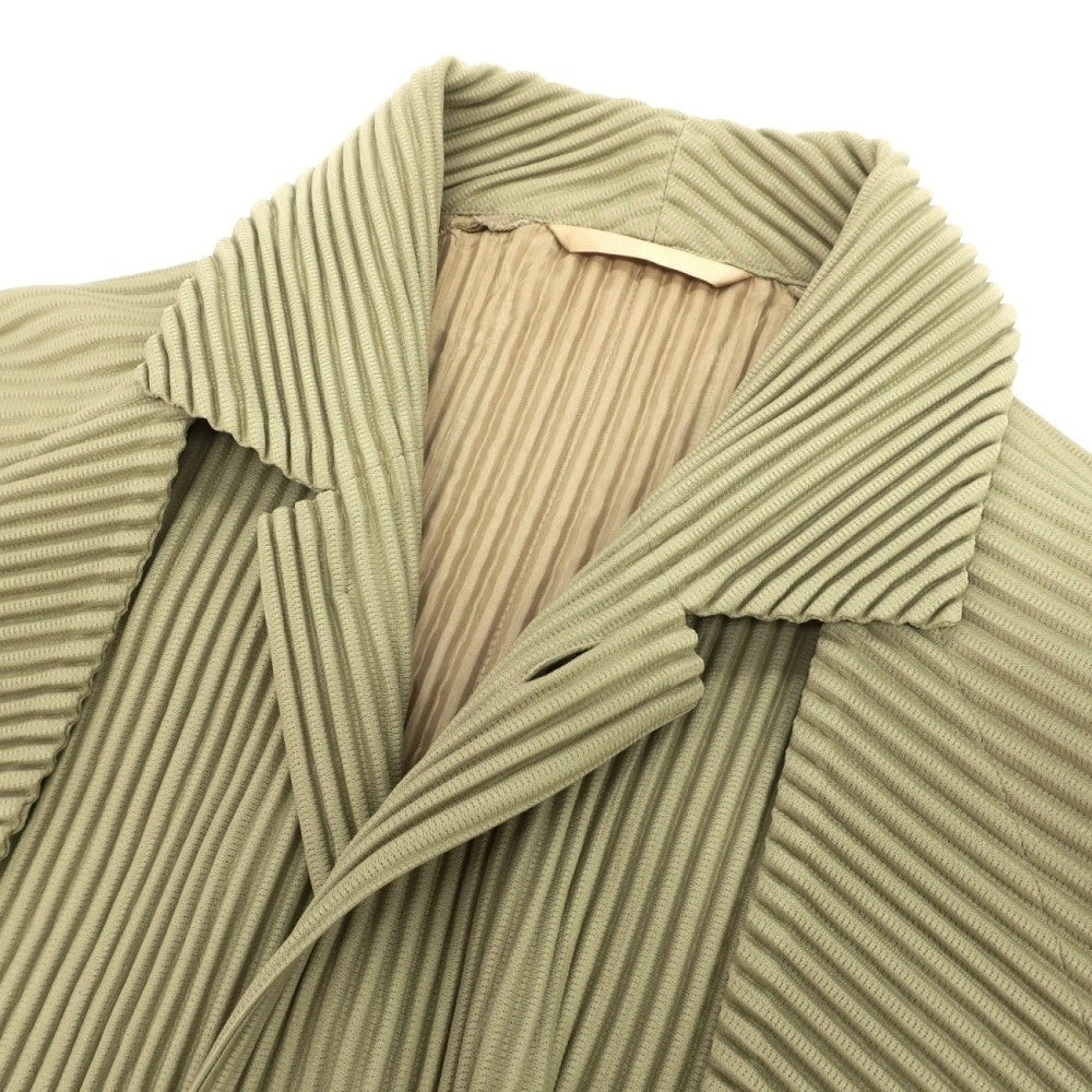 【中古】オム プリッセ イッセイミヤケ HOMME PLISSE ISSEY MIYAKE 2026年春夏 プリーツ ブルゾン ライトオリーブ系【サイズ表記なし（L位）】【 状態ランクA 】【 メンズ 】