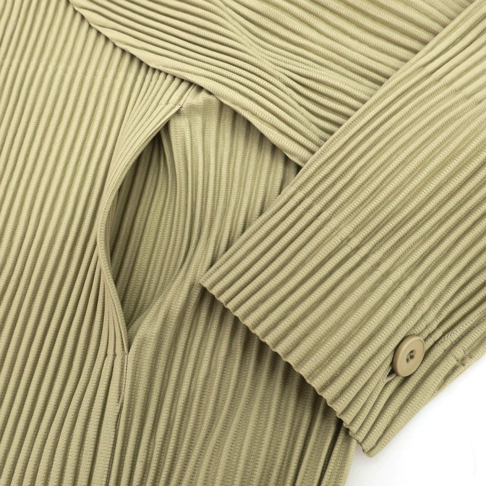 【中古】オム プリッセ イッセイミヤケ HOMME PLISSE ISSEY MIYAKE 2026年春夏 プリーツ ブルゾン ライトオリーブ系【サイズ表記なし（L位）】【 状態ランクA 】【 メンズ 】