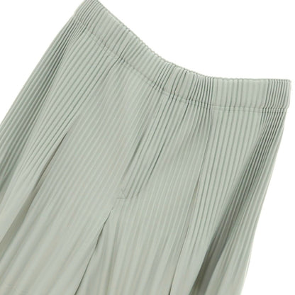 【中古】オム プリッセ イッセイミヤケ HOMME PLISSE ISSEY MIYAKE 2026年春夏 プリーツ ハーフパンツ ショートパンツ グレイッシュグリーン【サイズ表記なし（L位）】【 状態ランクB 】【 メンズ 】