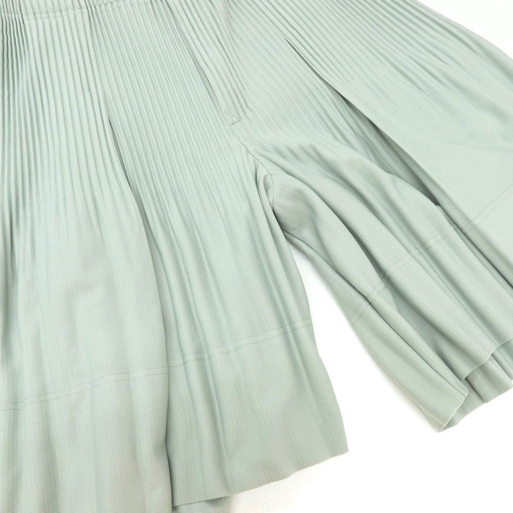 【中古】オム プリッセ イッセイミヤケ HOMME PLISSE ISSEY MIYAKE 2026年春夏 プリーツ ハーフパンツ ショートパンツ グレイッシュグリーン【サイズ表記なし（L位）】【 状態ランクB 】【 メンズ 】