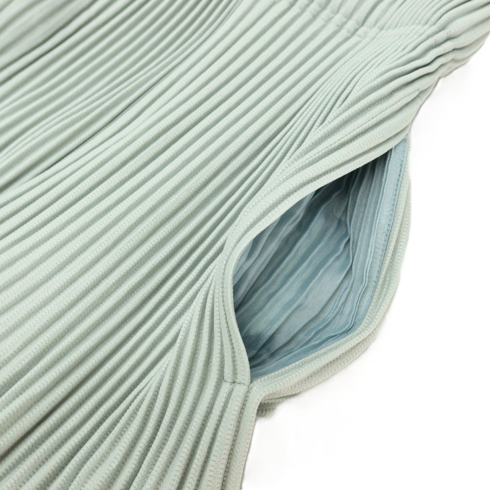 【中古】オム プリッセ イッセイミヤケ HOMME PLISSE ISSEY MIYAKE 2026年春夏 プリーツ ハーフパンツ ショートパンツ グレイッシュグリーン【サイズ表記なし（L位）】【 状態ランクB 】【 メンズ 】