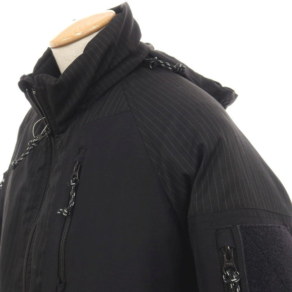 【中古】コムデギャルソンオム COMME des GARCONS HOMME 2023年秋冬 ウールポリエステル ピンストライプ ダウンジャケット ブラックxグレー【サイズS】【 状態ランクB 】【 メンズ 】