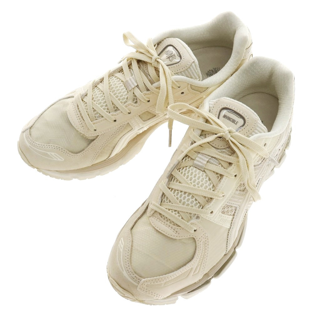 【中古】【未使用】アシックス asics × INVINCIBLE、MADNESS 2026年秋冬 スニーカー ライトベージュ【サイズ27】【 状態ランクS 】【 メンズ 】