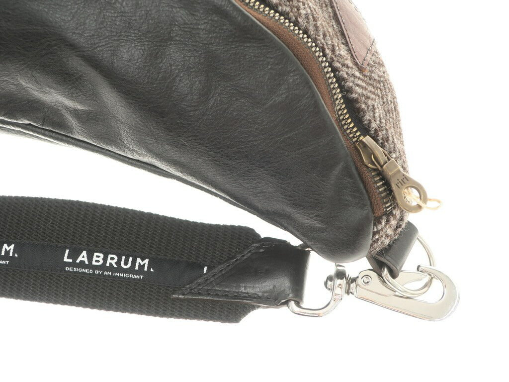 [New] LABRUM LONDON shoulder bag
 Dark brown x black x navy [W36.5xH18xD (measured at top) 10.5] [BRW] [A/W] [Condition rank N] [Men&