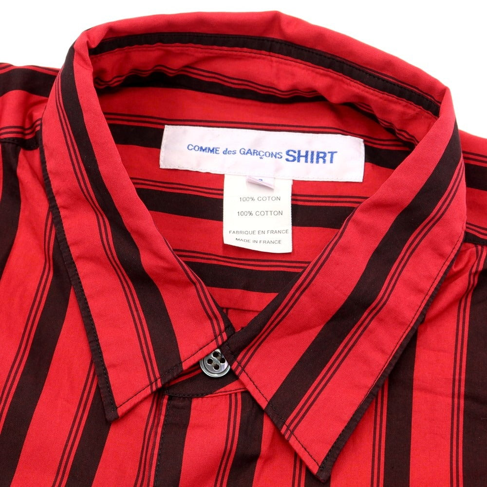 【中古】【未使用】コムデギャルソンシャツ COMME des GARCONS SHIRT 2022年春夏 半袖シャツ
 レッドxブラック【サイズS】【RED】【S/S】【状態ランクS】【メンズ】
【769872】[EPD]