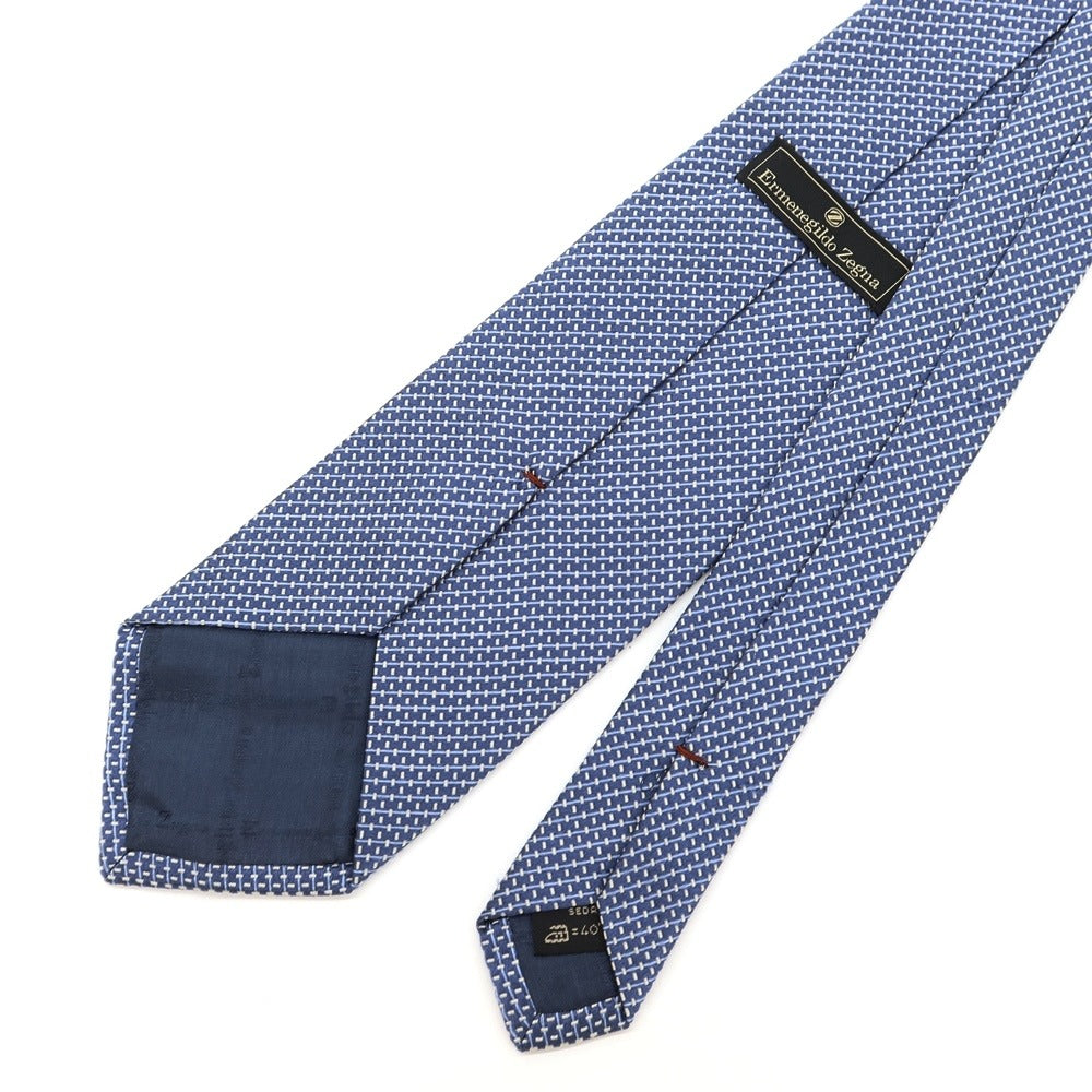 【中古】エルメネジルドゼニア Ermenegildo Zegna 地紋柄 3つ折り シルク ネクタイ ダークブルーxライトブルー【BLU】【S/S/A/W】【状態ランクC】【メンズ】【768968】 APD
[EPD]