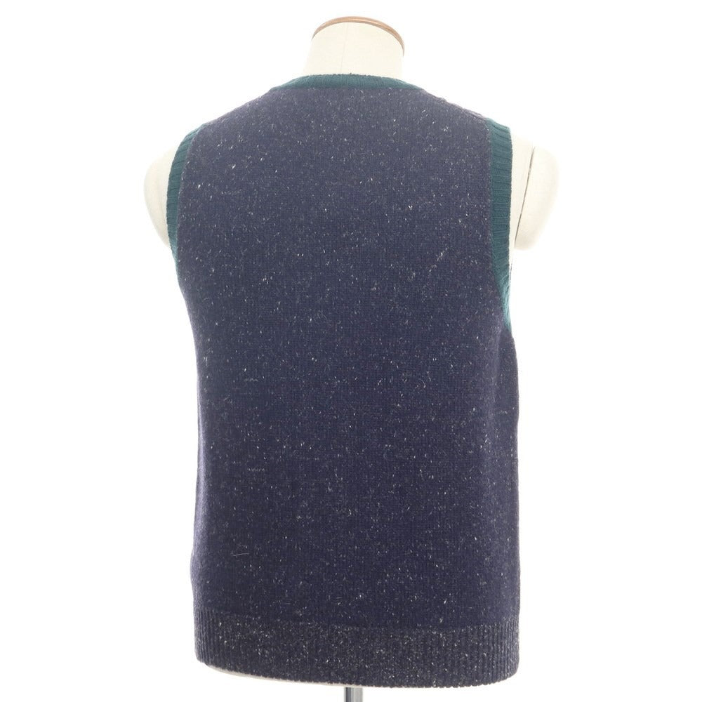 【新品】スカリオーネ SCAGLIONE ニットベスト
 ネイビーxグリーン【サイズM】【NVY】【A/W】【状態ランクN】【メンズ】
【769873】 APD