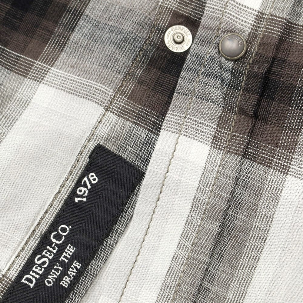 【中古】ディーゼル DIESEL カジュアルシャツ
 ライトグレーxブラック【サイズM】【GRY】【S/S/A/W】【状態ランクA】【メンズ】
【769673】 DPD