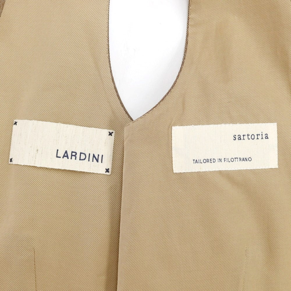 【中古】ラルディーニ LARDINI ウール ダブルジレベスト ブラウンベージュ【サイズ52】【BRW】【A/W】【状態ランクA】【メンズ】【768891】
[DPD]